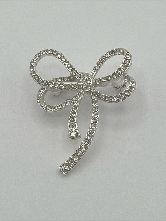 Jewelry - Pristine Silver Rhinestone Bow Brooch